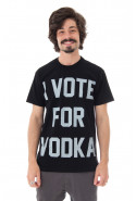 Camiseta Korova I Vote for Vodka Preta