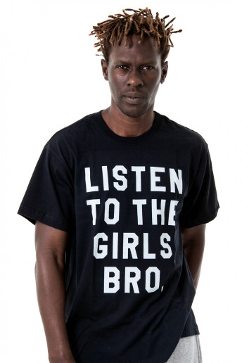 Camiseta Korova Listen To The Girls Preta