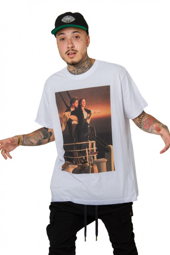 Camiseta (regular) Korova Movieshots Titanic Branca